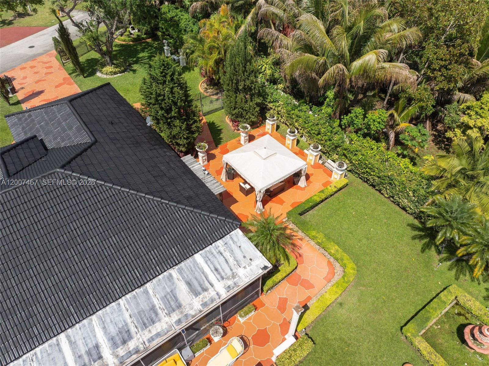 BISCAYNE BEST - Residential