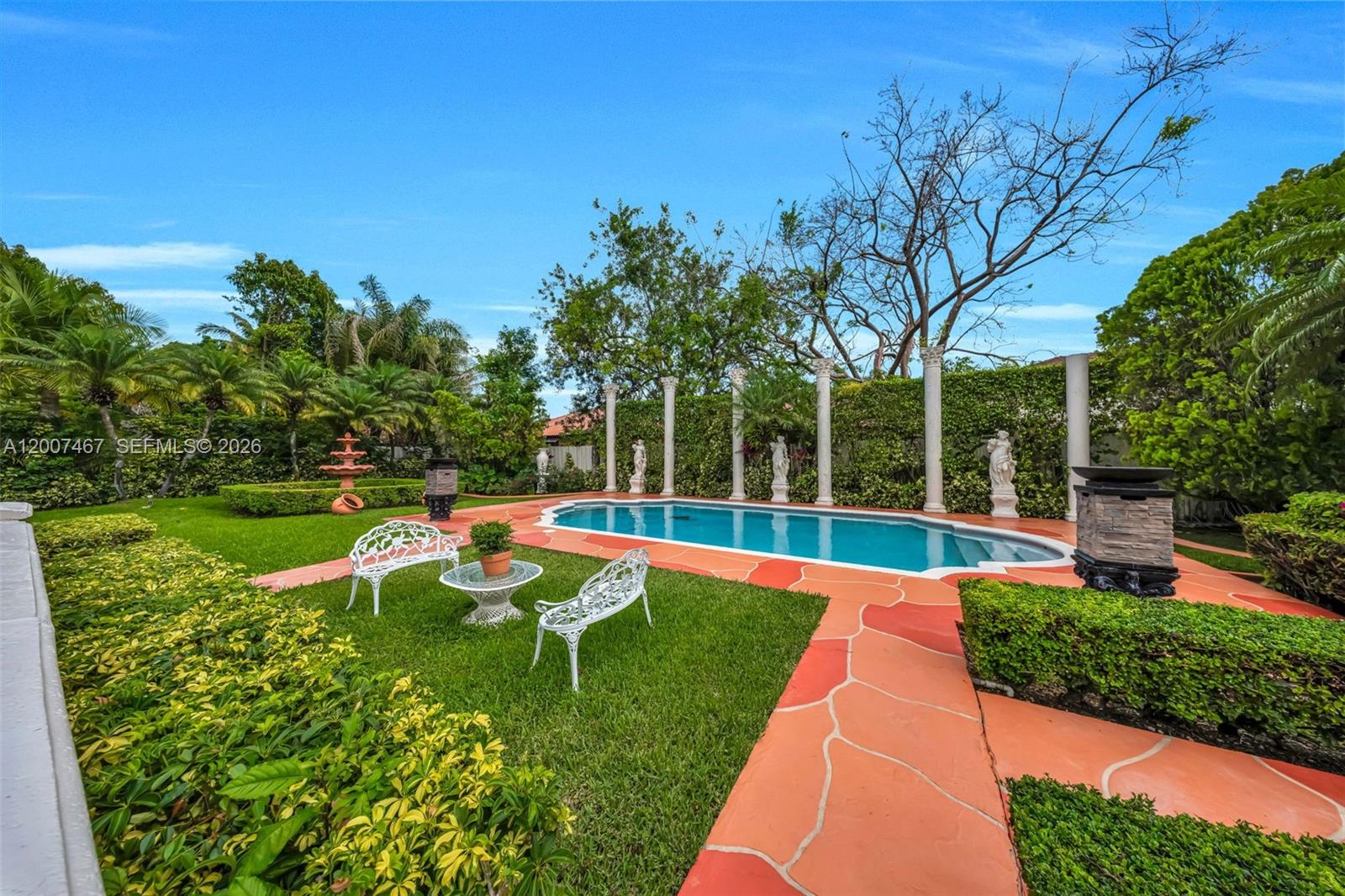 BISCAYNE BEST - Residential