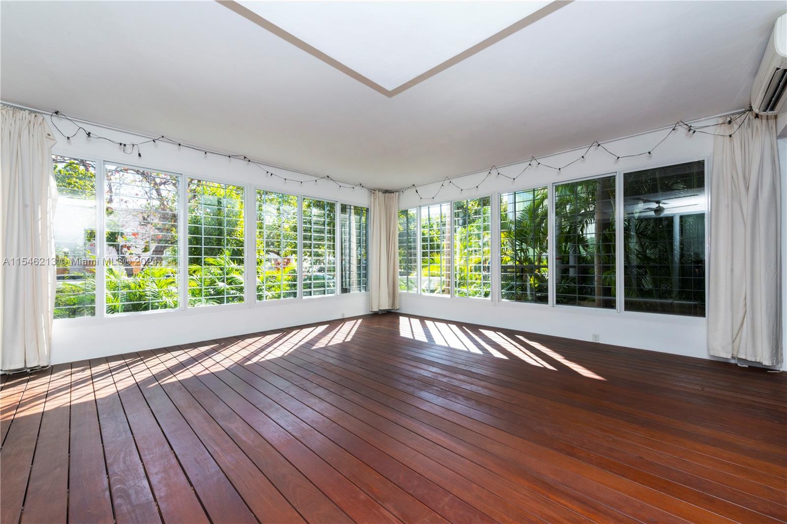 THE V CONDO - Residential Lease