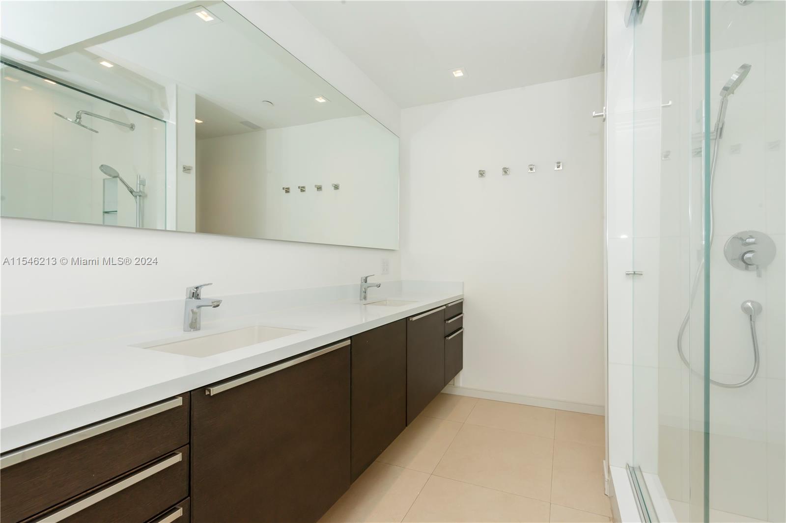 THE V CONDO - Residential Lease