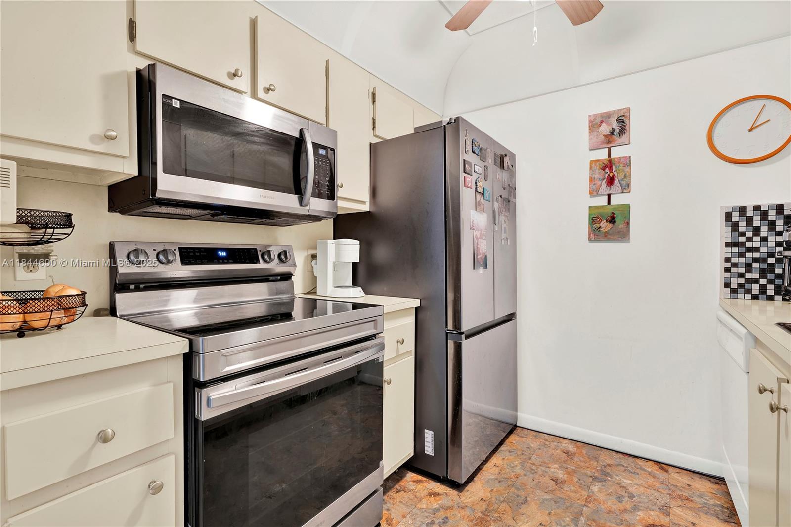 KINGSLEY AT CENTURY VILLA - Residential