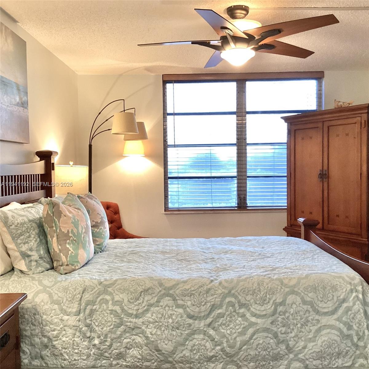 HOLLYBROOK GOLF AND TENNIS - Residential