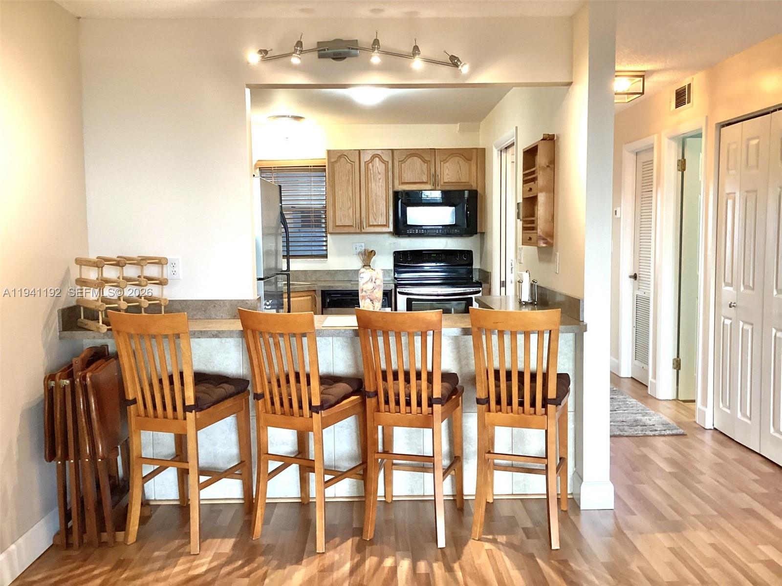 HOLLYBROOK GOLF AND TENNIS - Residential