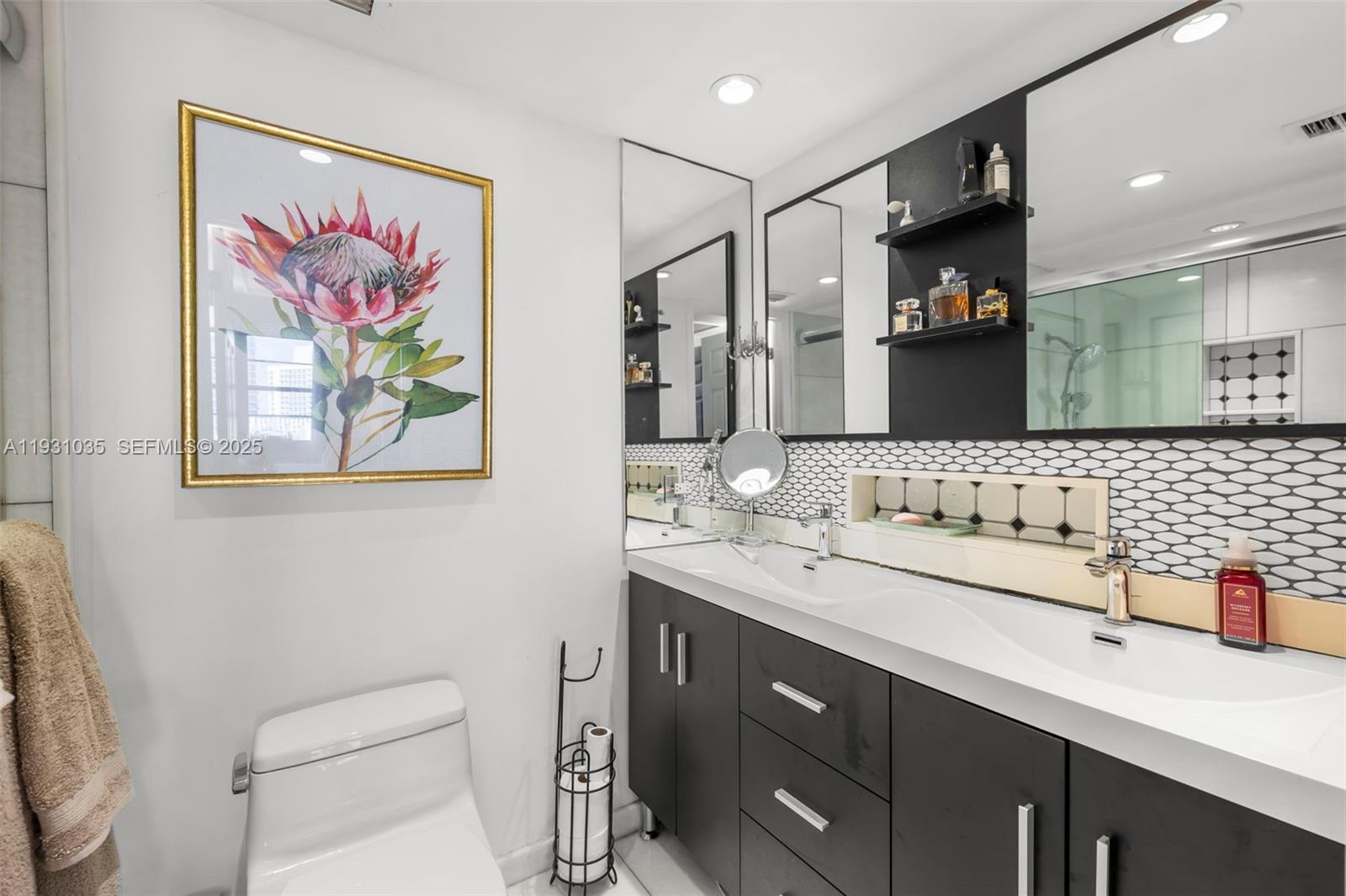 AQUASOL CONDO - Residential