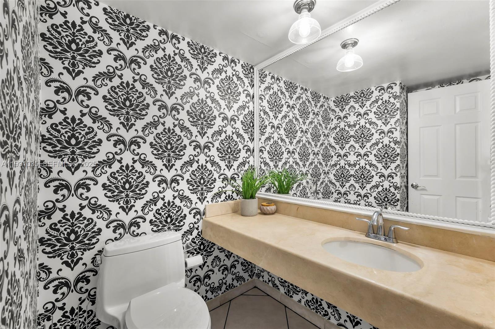 AQUASOL CONDO - Residential