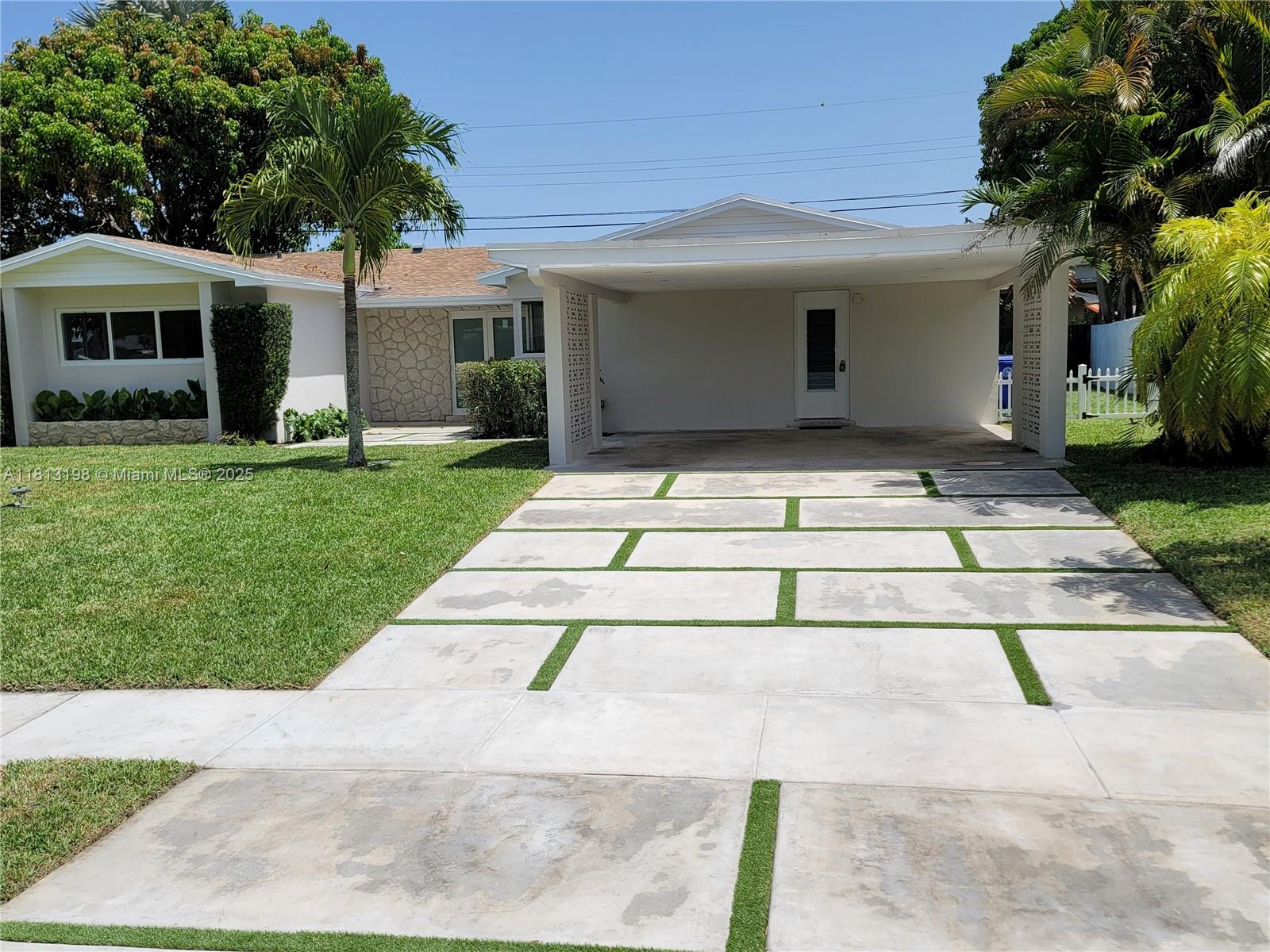 6640 SW 7 ST.