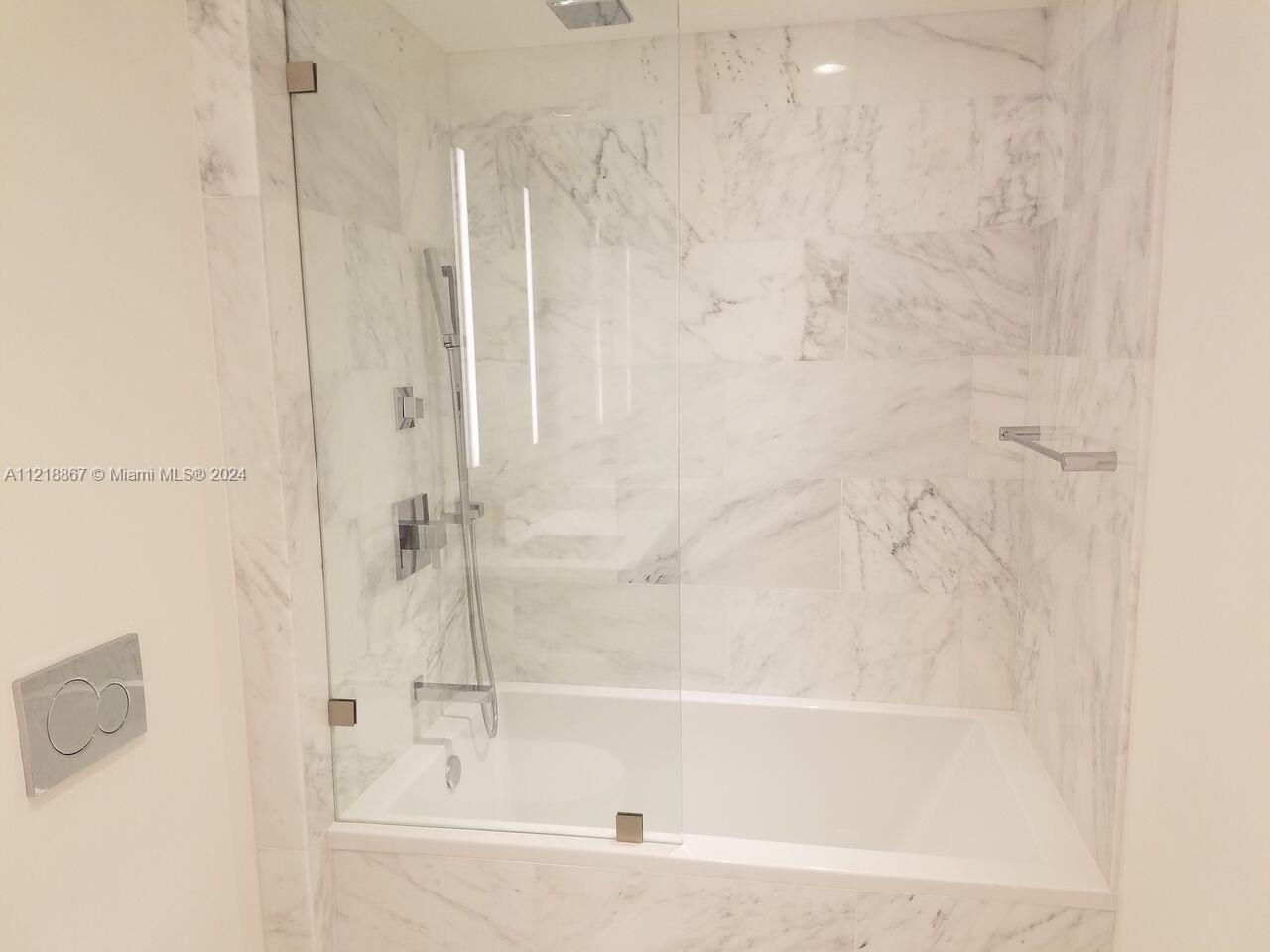 ECHO BRICKELL CONDO - Residential