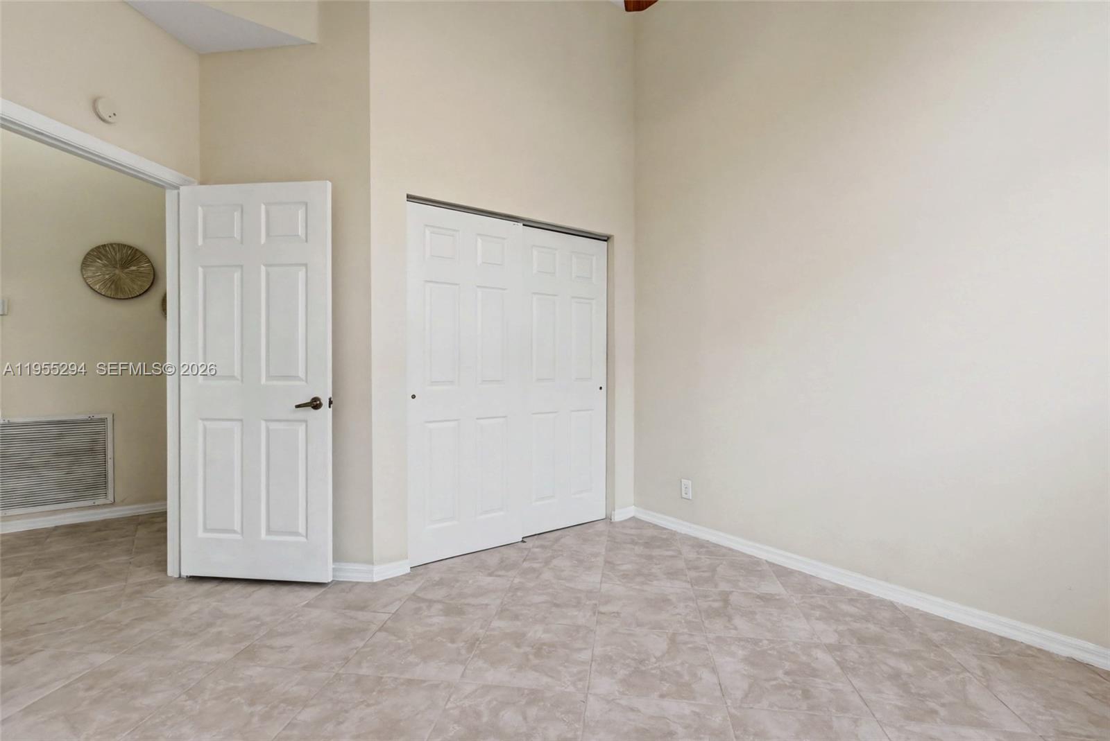 EAGLE TRACE - Residential