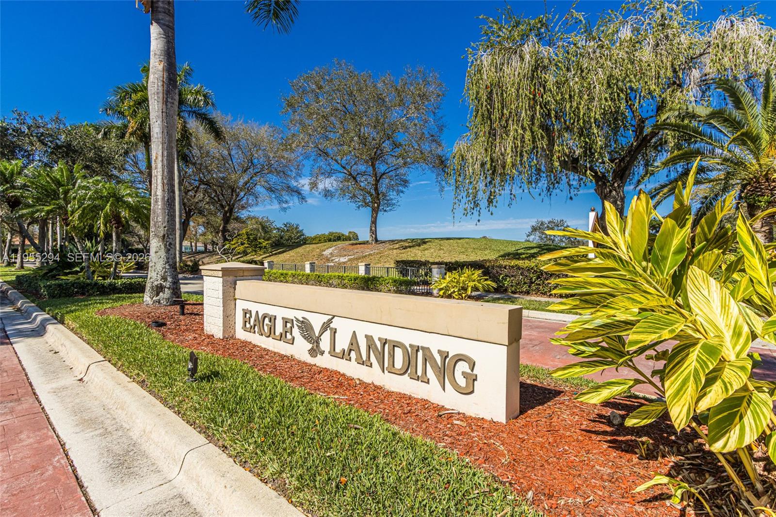 EAGLE TRACE - Residential