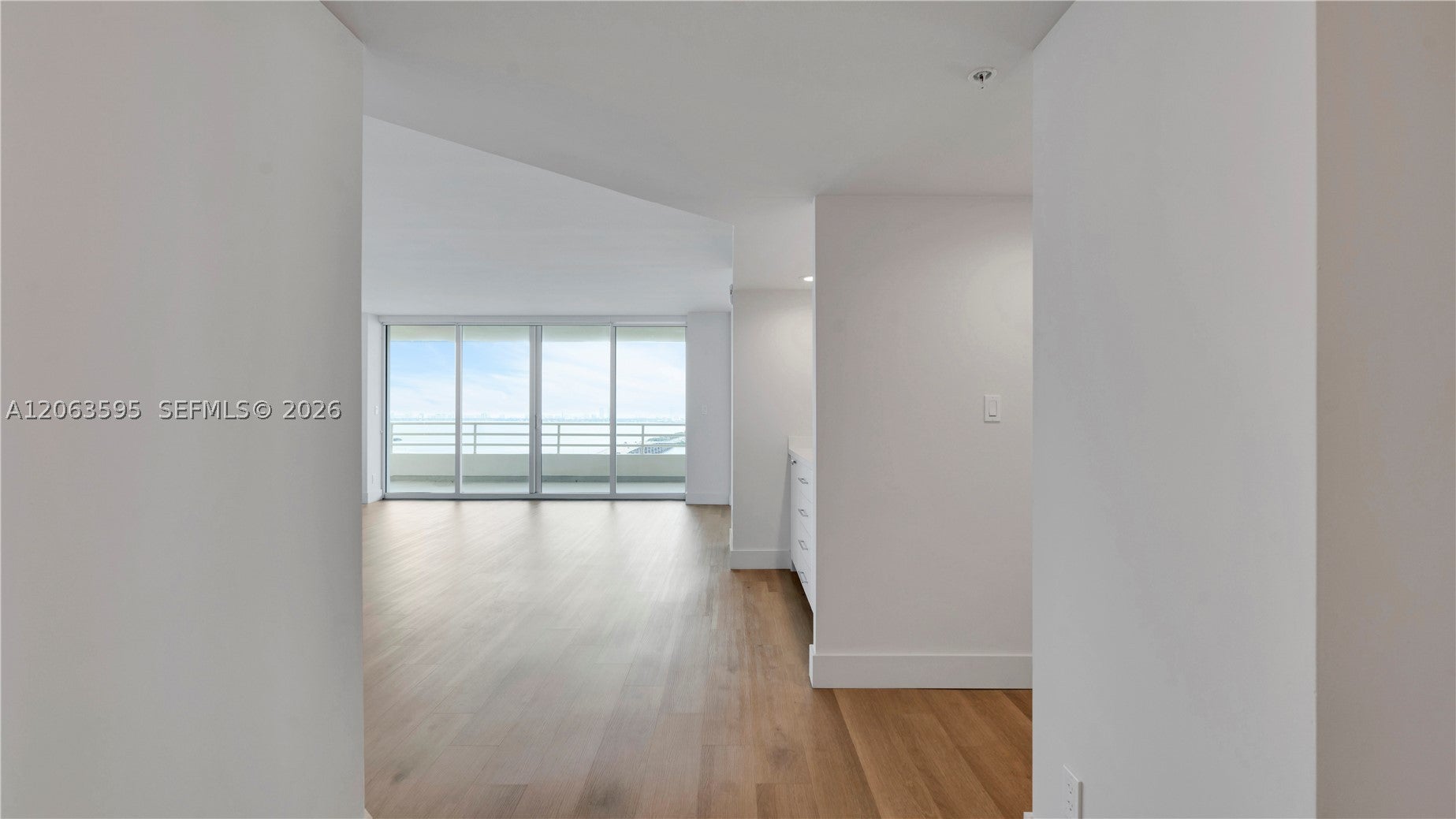 555 NE 34th St 1801