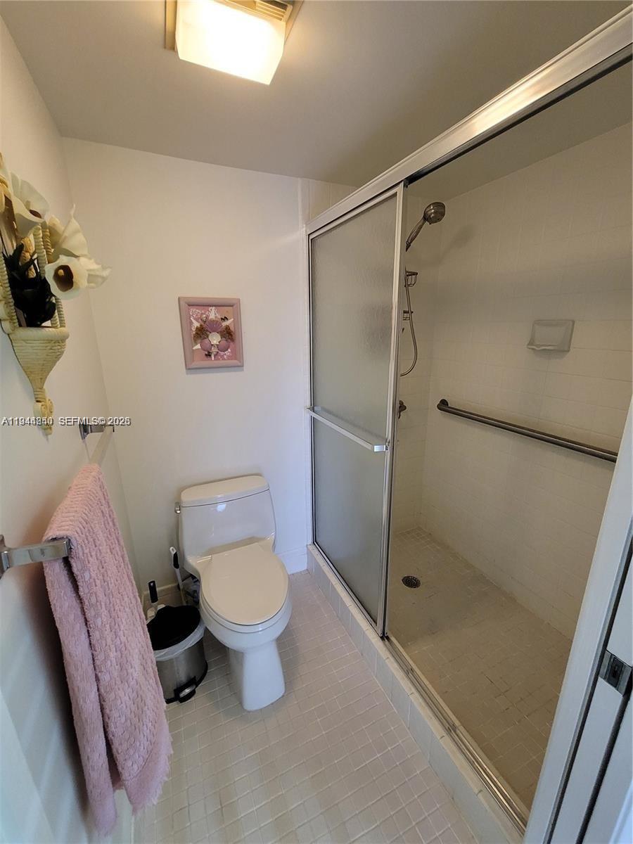 CAMBRIDGE AT CENTURY - Residential