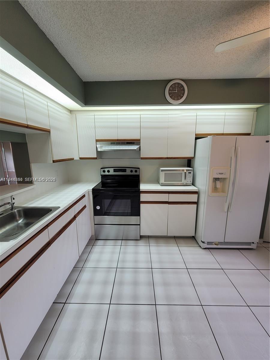 CAMBRIDGE AT CENTURY - Residential