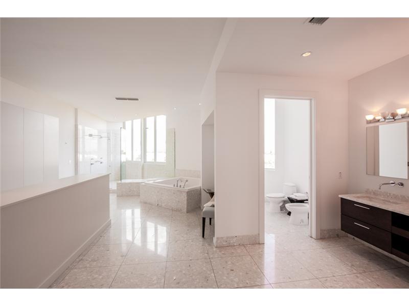 2228 PARK AVENUE CONDO - Residential Lease