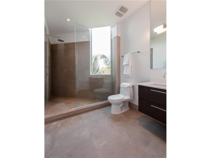 2228 PARK AVENUE CONDO - Residential Lease