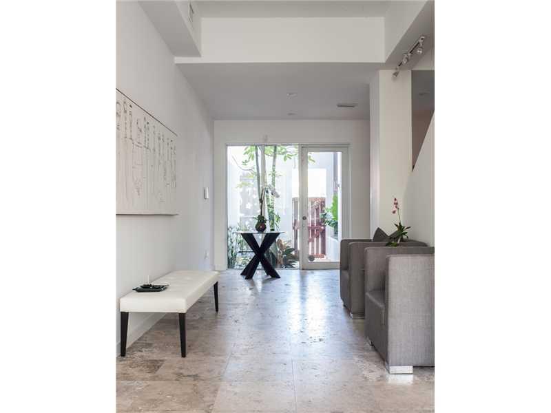 2228 PARK AVENUE CONDO - Residential Lease