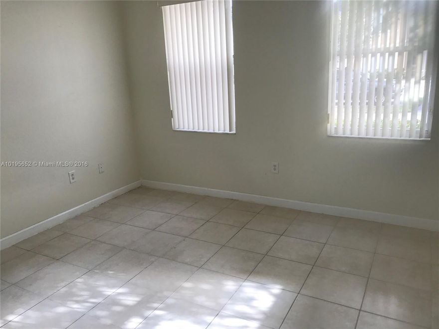 BEAUTIFUL 3/2 ON FIRST FLOOR APARTMENT PEARL MODEL. EXCELLENT FOR A STARTING COUPLE OR INVESTORS. PATIO IS FULLY FENCED. WASHER AND DRYER INSIDE UNIT. OWNER SELLING "AS IS WHERE IT IS" OWNER AND REALTOR DO NOT MAKE ANY WARRANTIES. CONVENTIONAL FINANCING ONLY WITH 5%.  USE "AS IS" CONTRACT WHEN SUBMITING OFFERS AND ATTACH PROOF OF FUNDS FOR TRANSACTION EMD 1.5% OF OFFERED AMOUNT IF FINANCED 5% IF CASH.