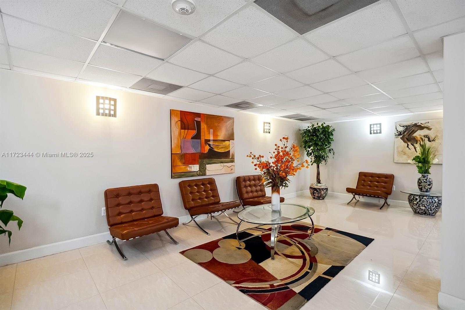 PLAZA TOWERS NORTH CONDO - Residential
