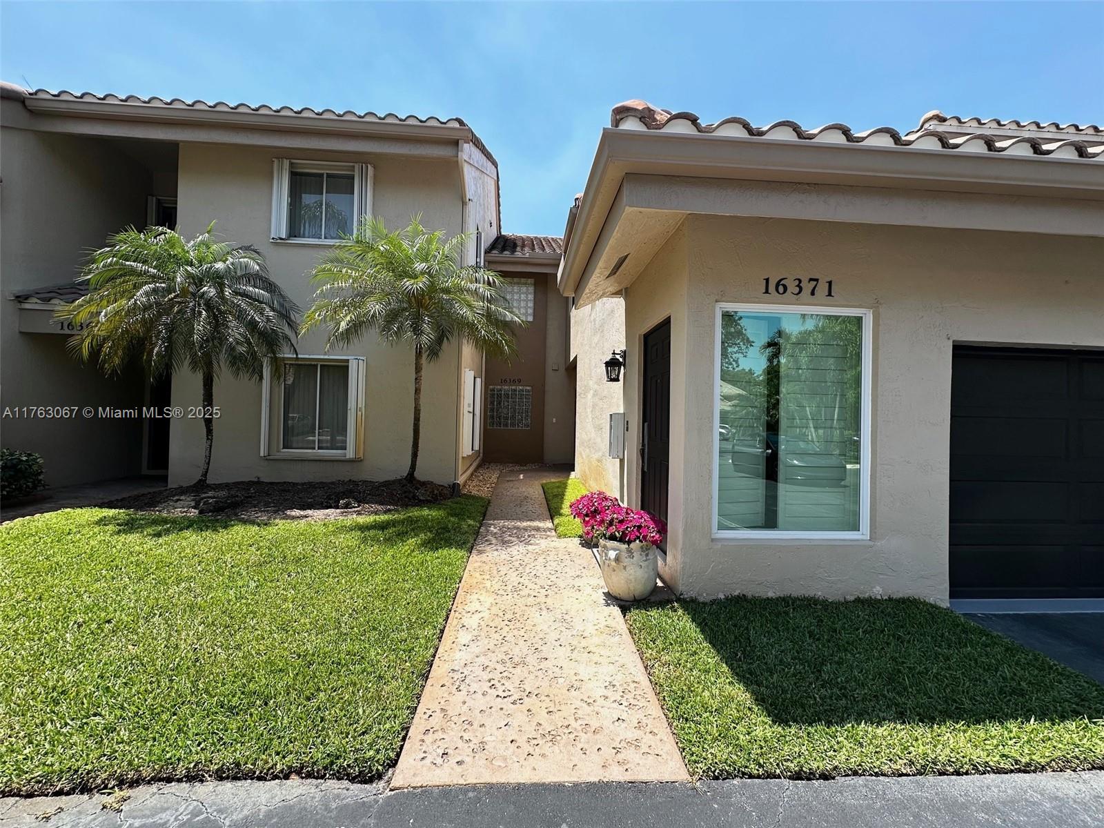 Rental Property at 16369 Malibu Dr 53, Weston, Broward County, Florida - Bedrooms: 2 
Bathrooms: 2  - $2,900 MO.