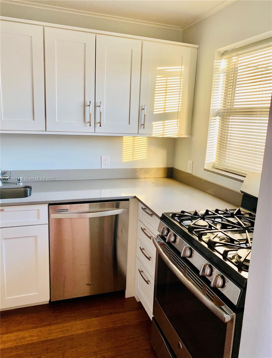 Such a beauty!! It is totally renovated , gorgeous apartment a block from the beach in the middle of everything!
You can see the ocean from your bedroom !!!! Hurricane impact windows, bamboo floors, gas stove, brand new bathroom!! High end finishings in an unbelievable location! It will be gone fast.. Bring your highest and best offer!