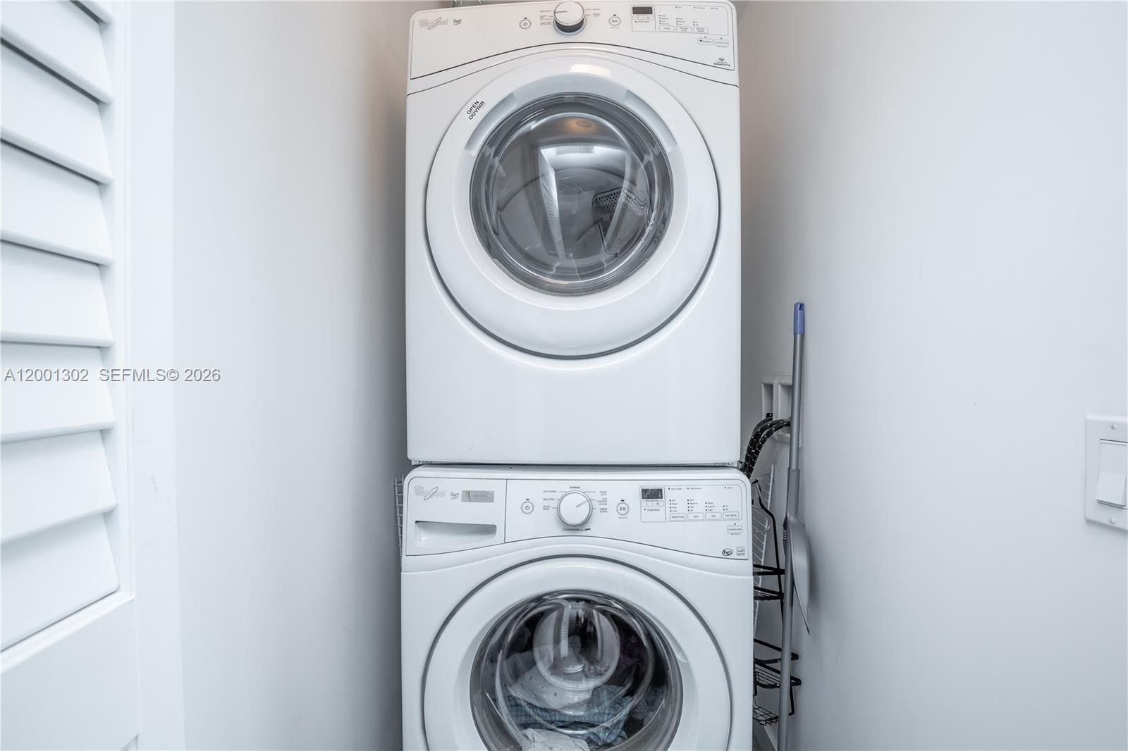 CENTRO CONDO - Residential Lease