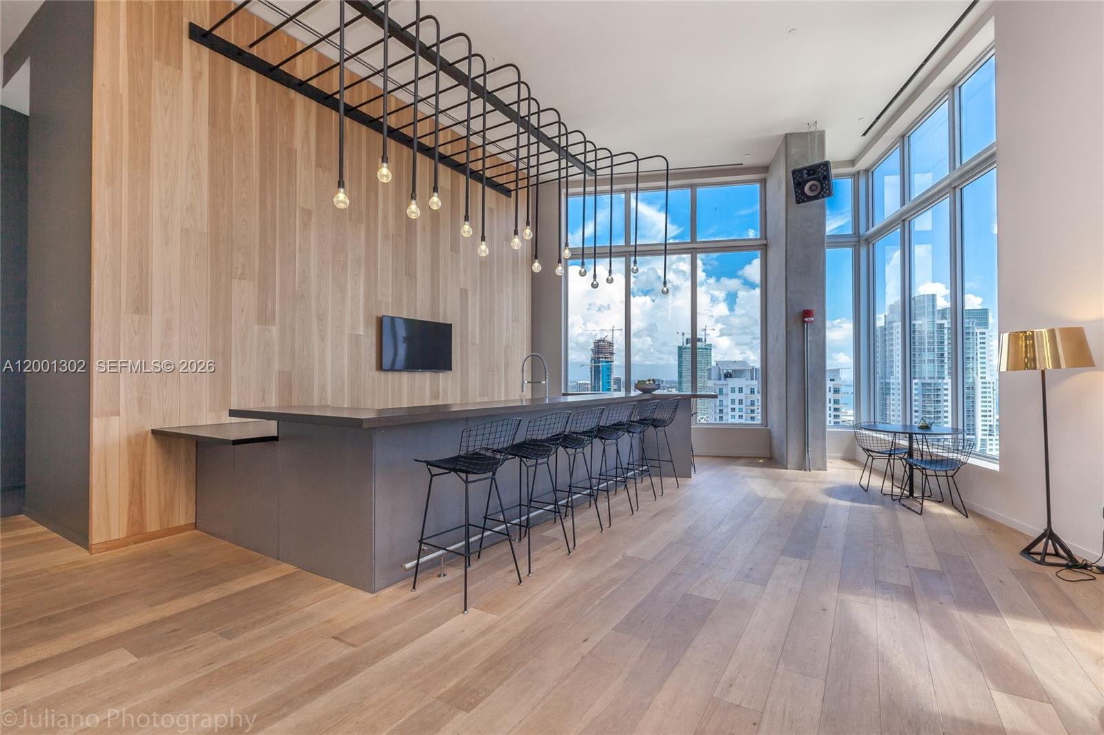 CENTRO CONDO - Residential Lease