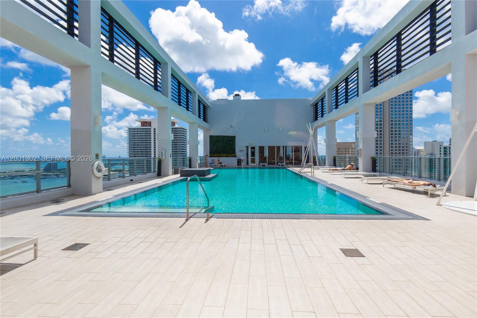 CENTRO CONDO - Residential Lease