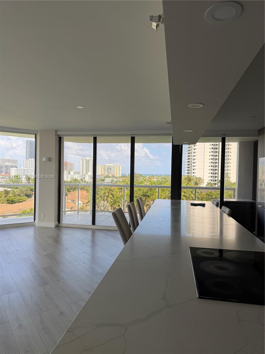3640 Yacht Club Dr 805