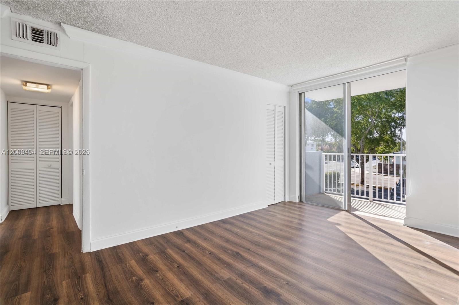 NORTH BAY VILLAS CONDO - Residential