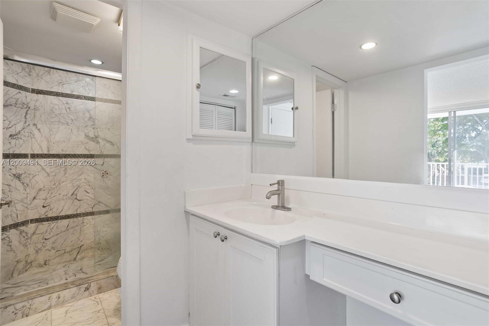 NORTH BAY VILLAS CONDO - Residential