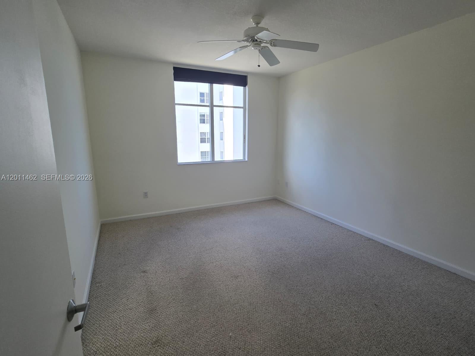THE VISTAS CONDO - Residential