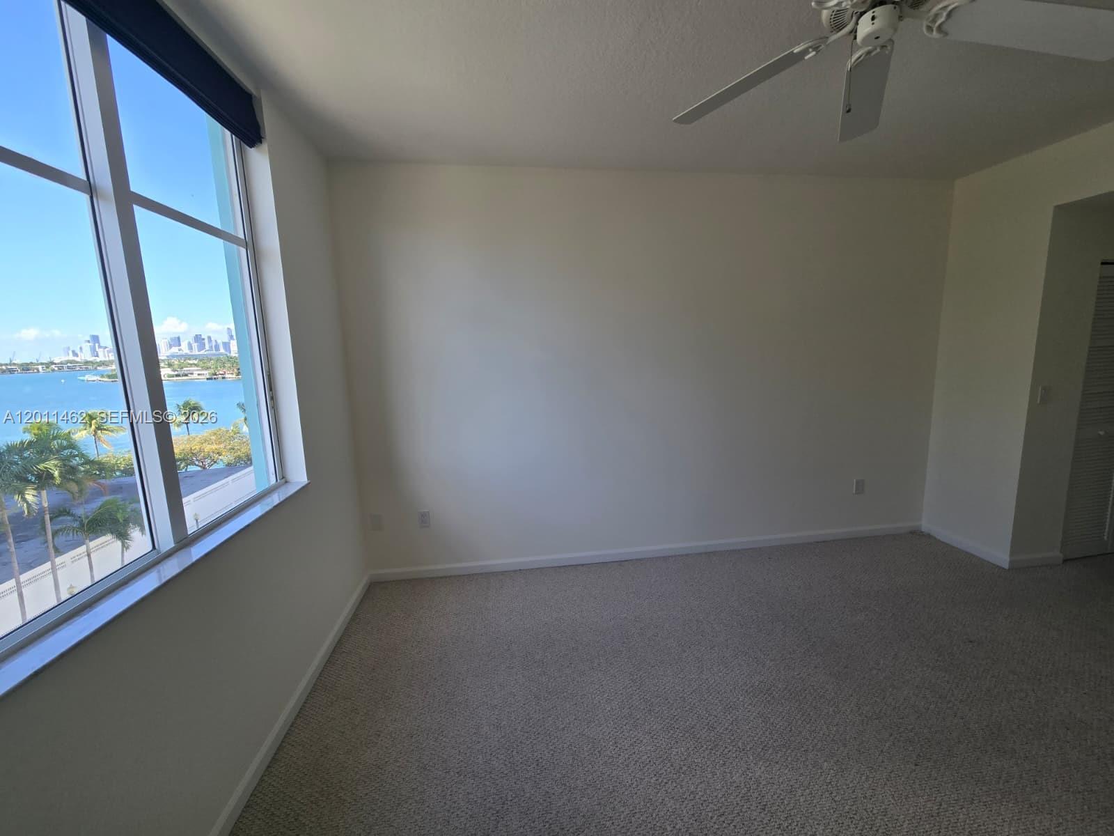 THE VISTAS CONDO - Residential