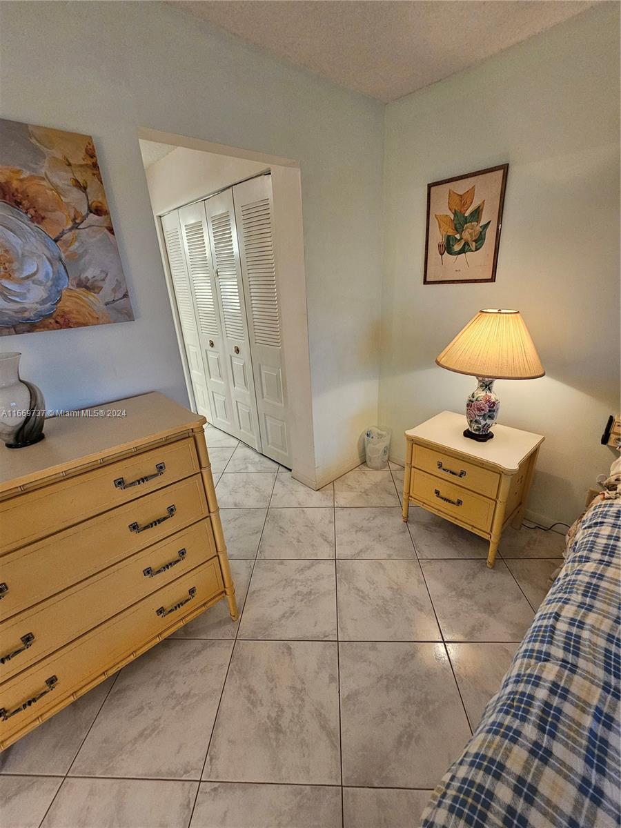 FOURTH GULFSTREAM GARDEN - Residential Lease