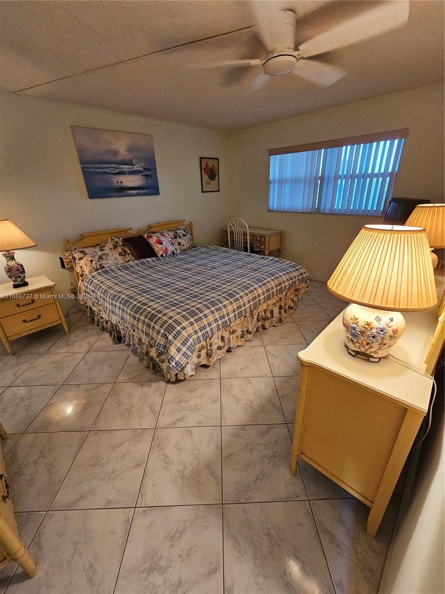 FOURTH GULFSTREAM GARDEN - Residential Lease