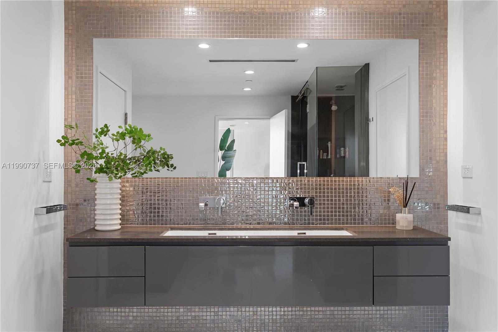 PORTOFINO TOWER CONDO - Residential