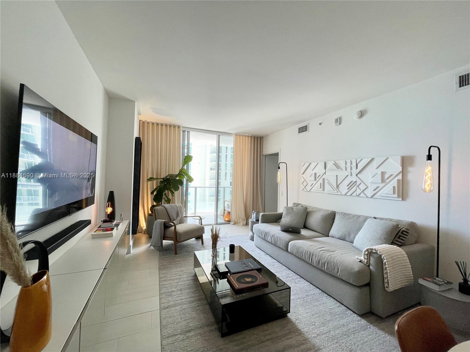 BRICKELLHOUSE CONDO - Residential