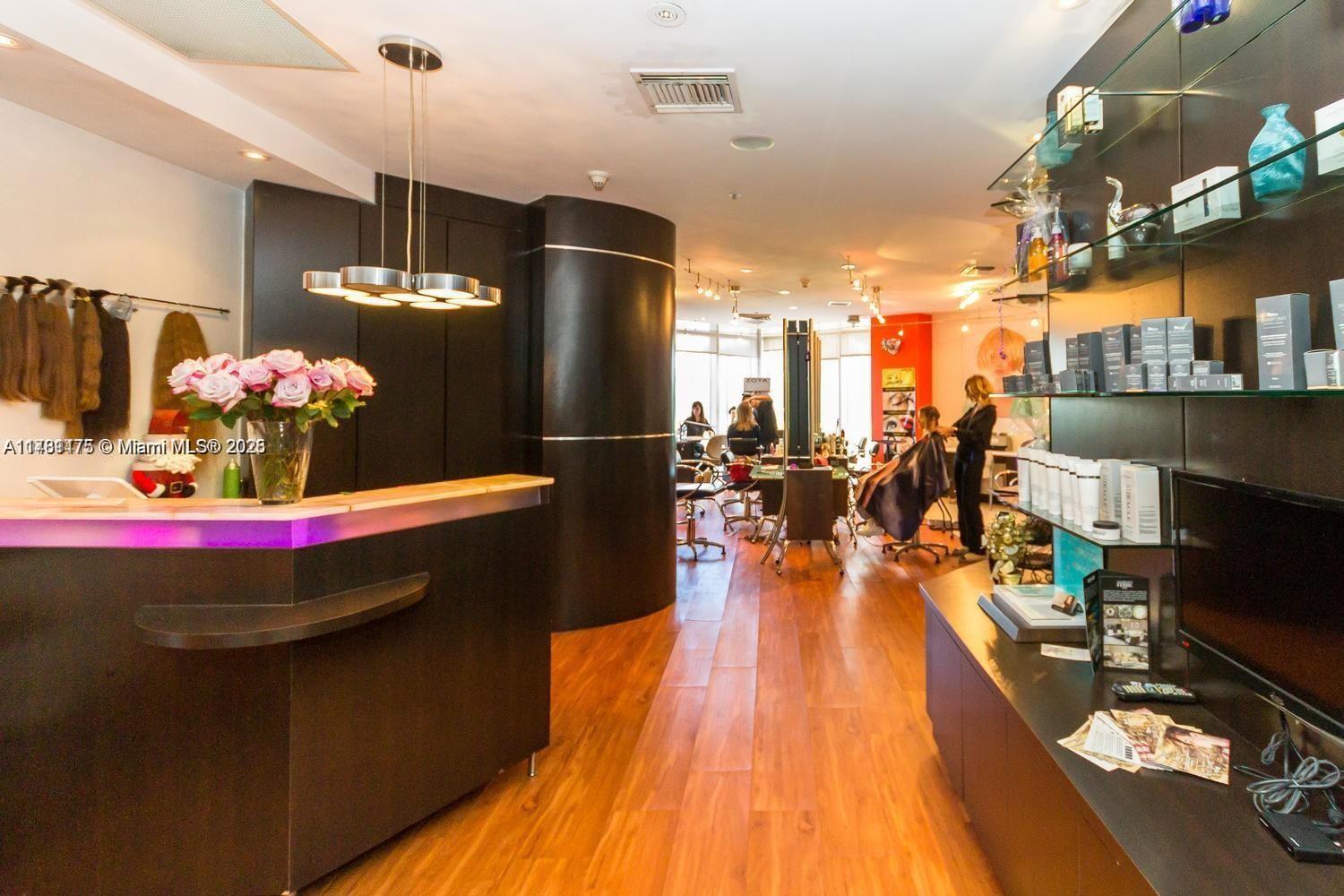 TRUMP INTERNATIONAL SONES - Residential