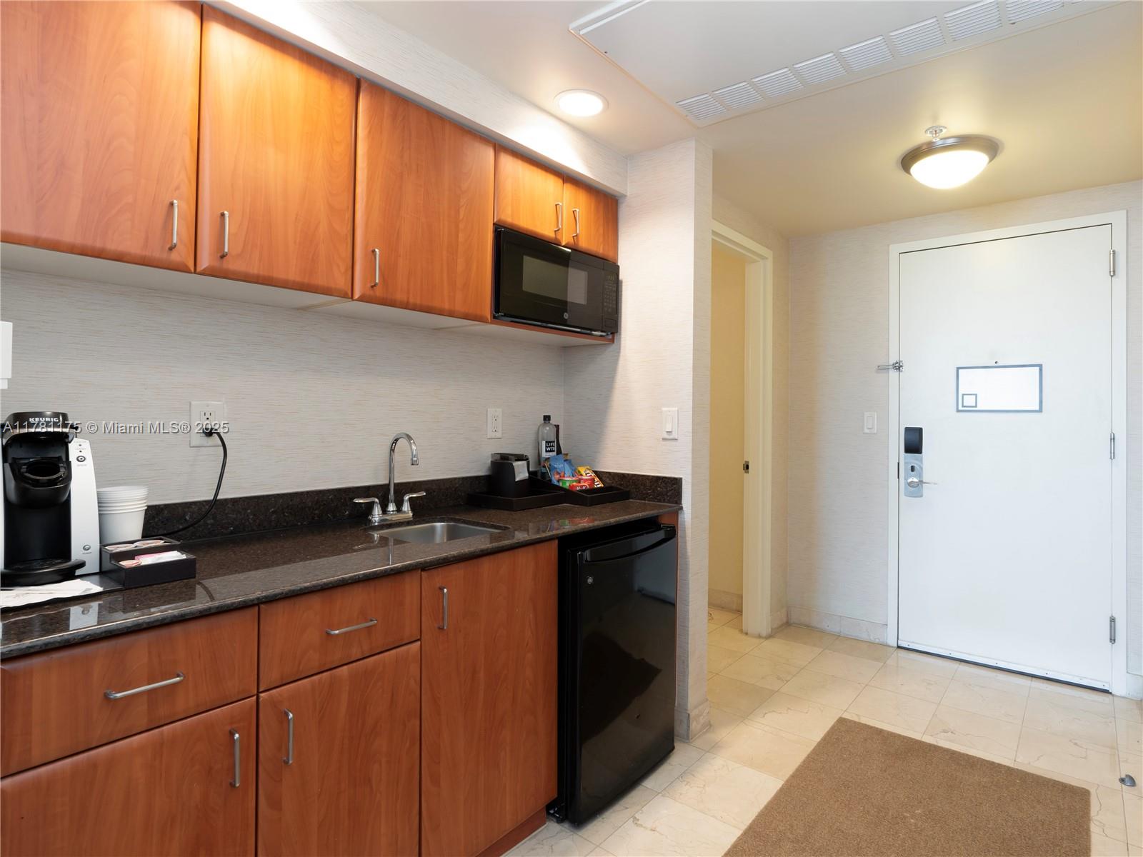 TRUMP INTERNATIONAL SONES - Residential