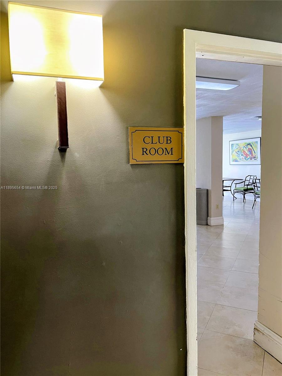 KEYSTONE HARBOR CLUB COND - Residential