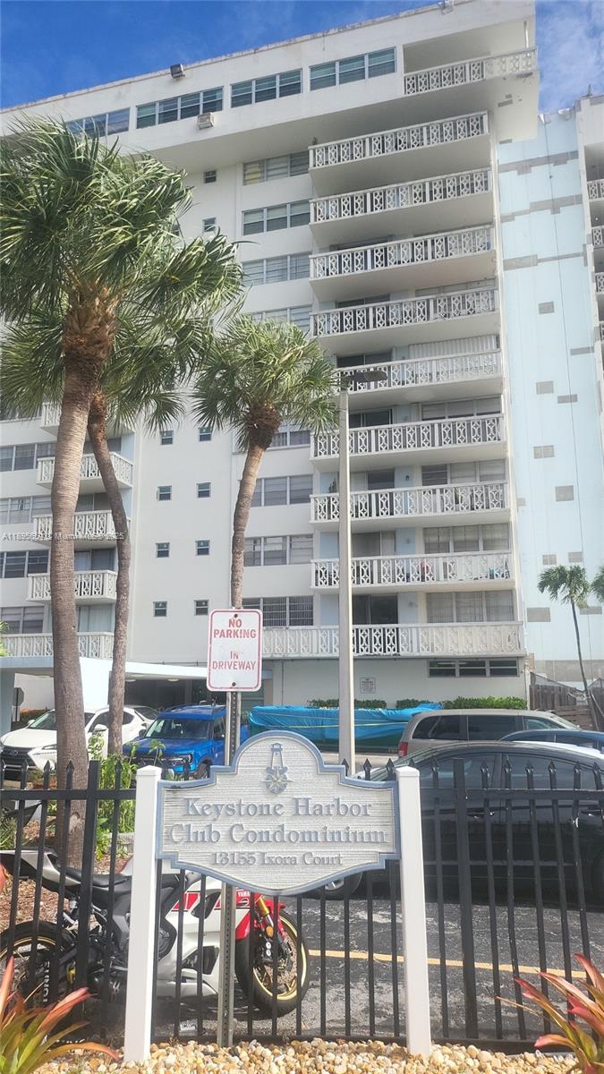 KEYSTONE HARBOR CLUB COND - Residential