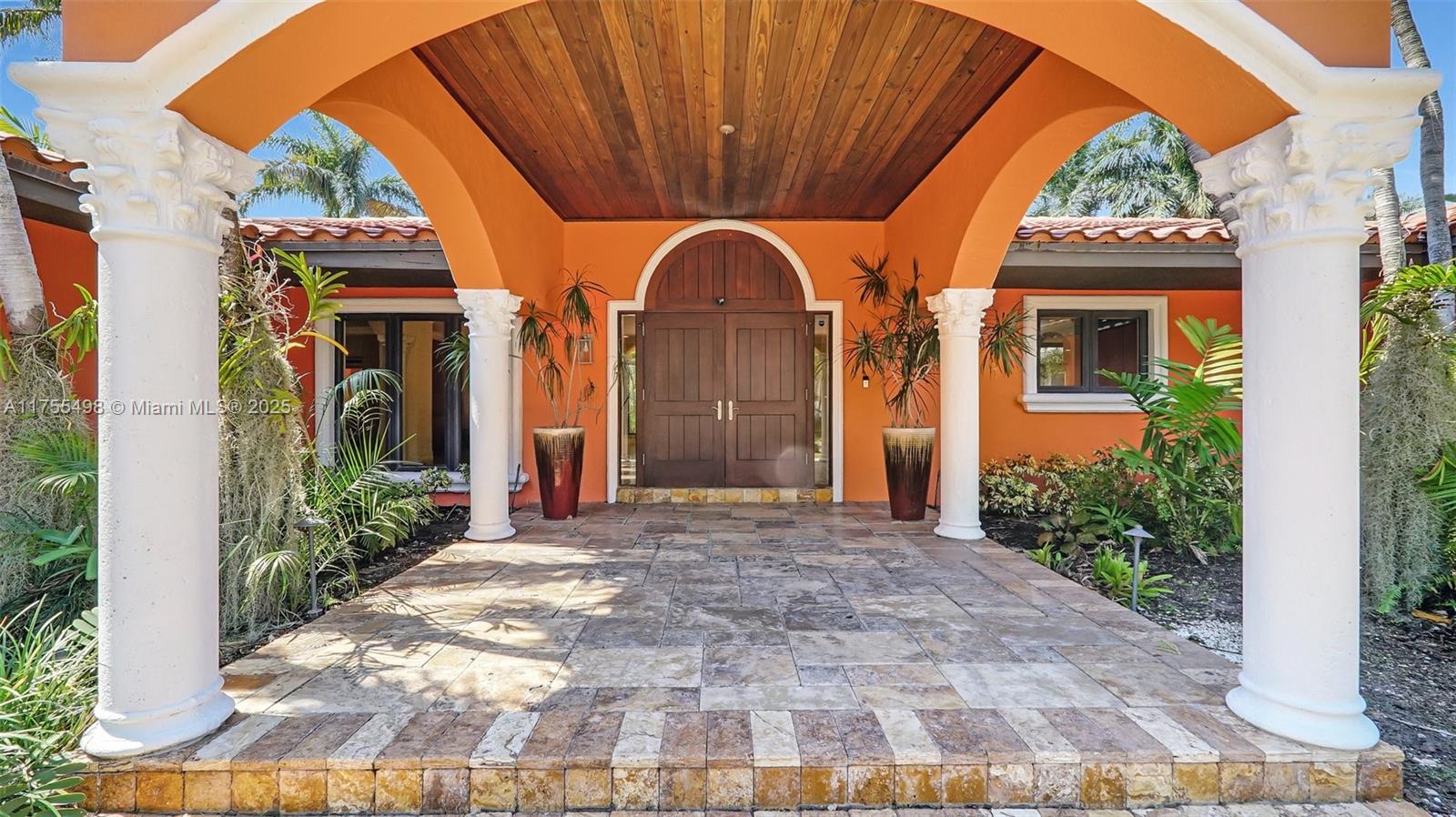 515 Lido Dr