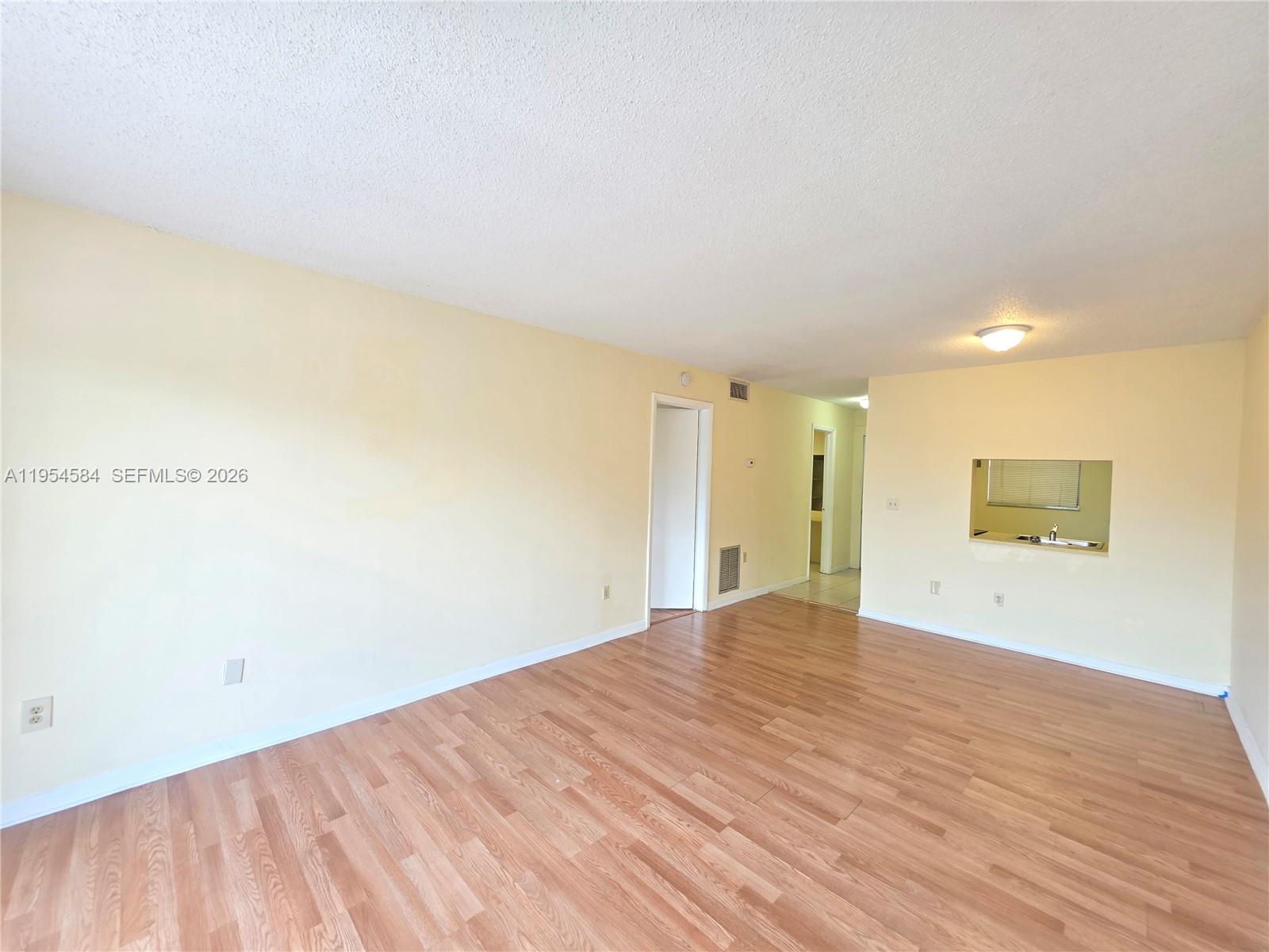 2800 NW 56th Ave E304, Lauderhill, FL, 33313/$138,000 2 2800 NW 56th Ave E304