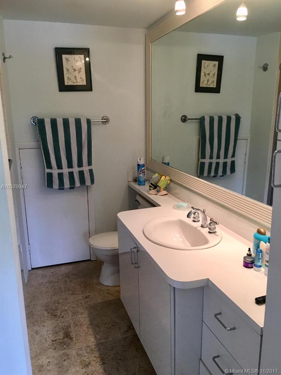 COCONUT GROVE APT CONDO - Residential Lease