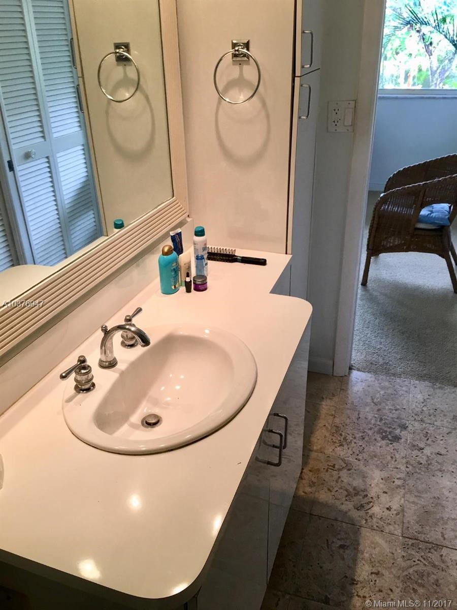 COCONUT GROVE APT CONDO - Residential Lease