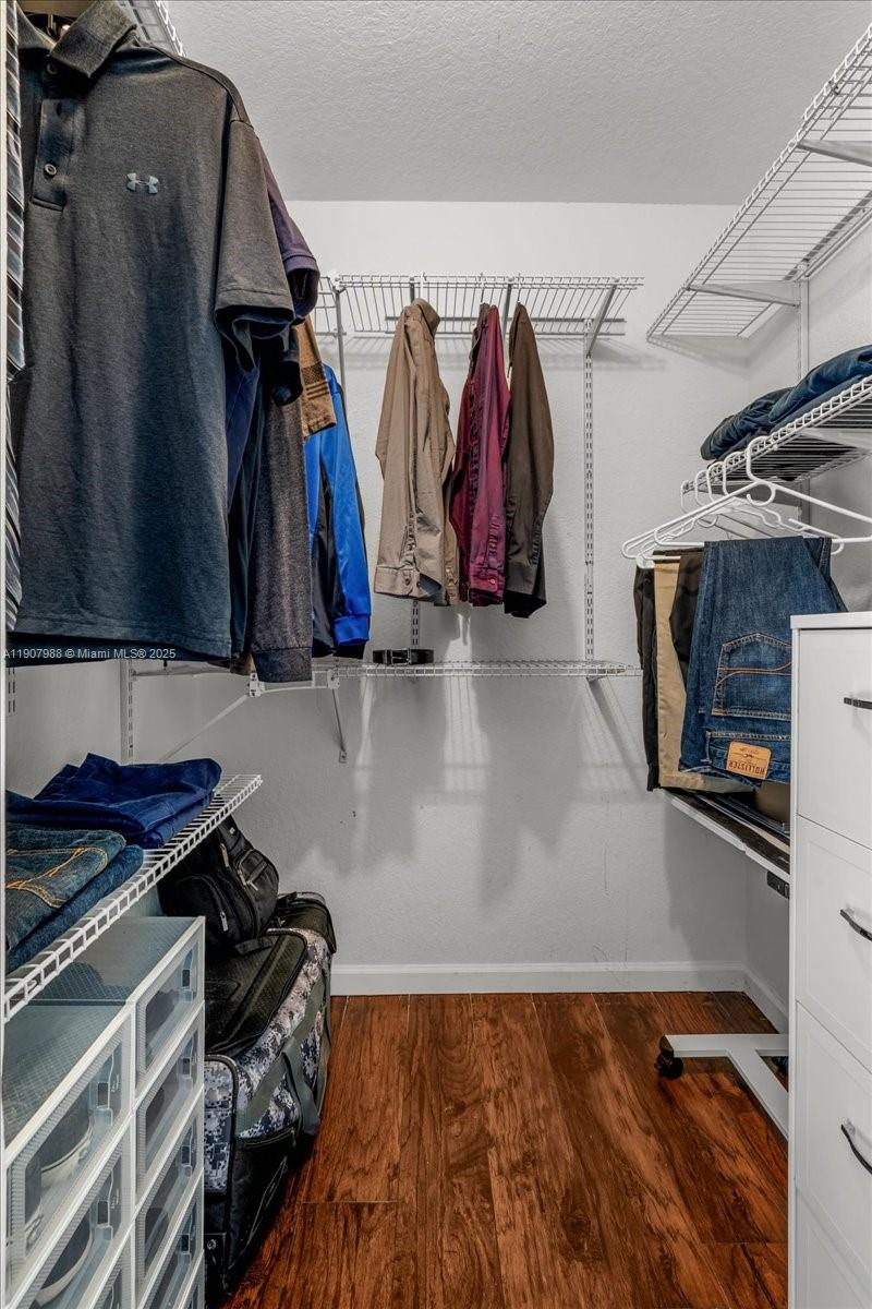 MANDARIN LAKES - Residential