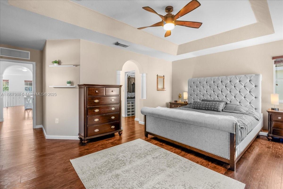 MANDARIN LAKES - Residential