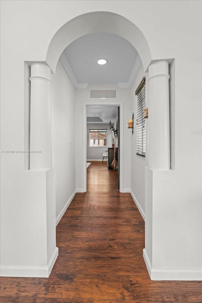 MANDARIN LAKES - Residential