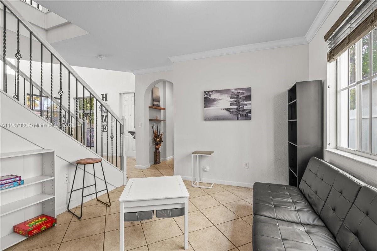 MANDARIN LAKES - Residential