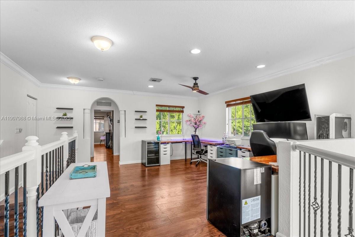 MANDARIN LAKES - Residential