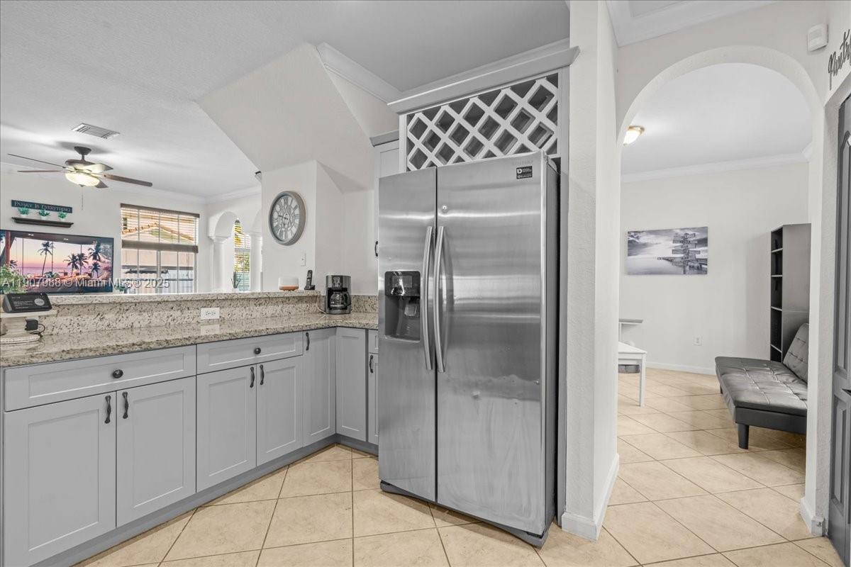 MANDARIN LAKES - Residential