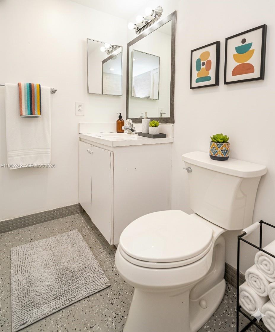 KINGS POINT CAPRI CONDOS - Residential